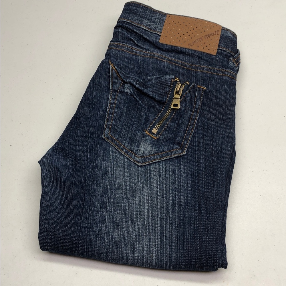 ALMOST FAMOUS DESIGNER SKINNY JEANS 5/28x28 ⭐️